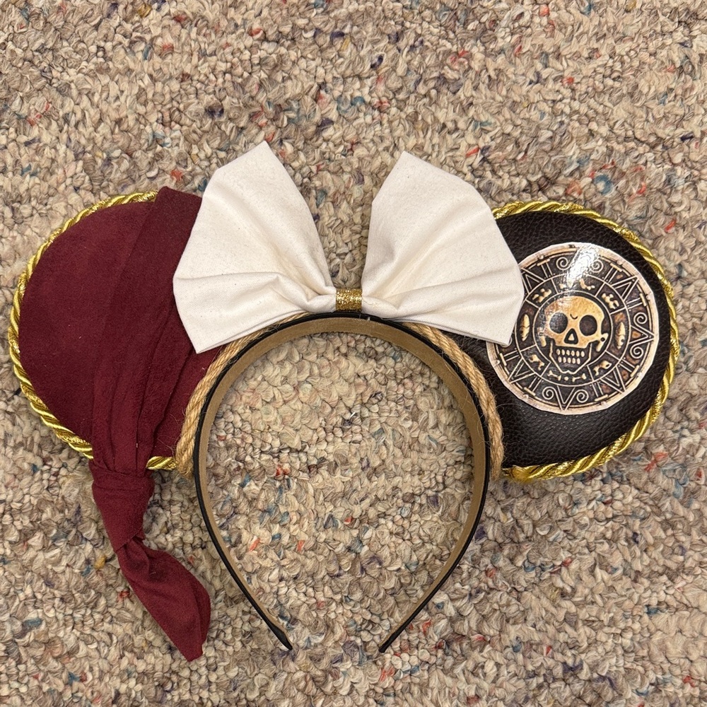 Pirate Minnie Ears Headband with Ivory Bow